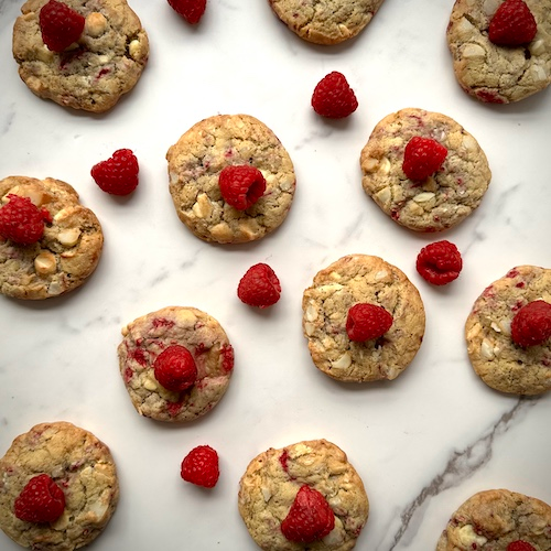https://everythingpastry.com/wp-content/uploads/2025/07/Raspberry-Macadamia-White-Chocolate-Cookie_1822.jpg